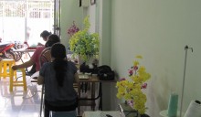 Lớp kết bình hoa pha lê và bình hoa nút gỗ dừa